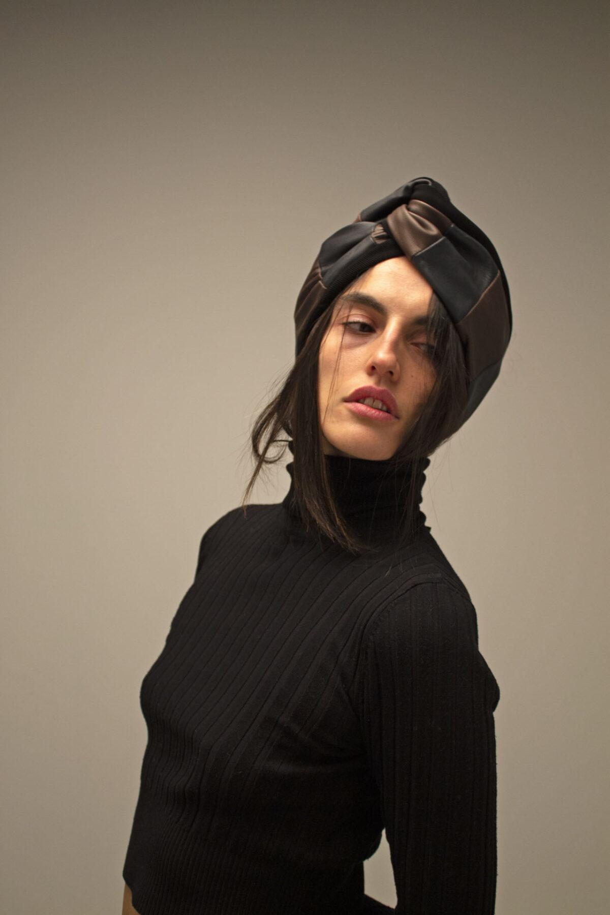 Sleek block open turban