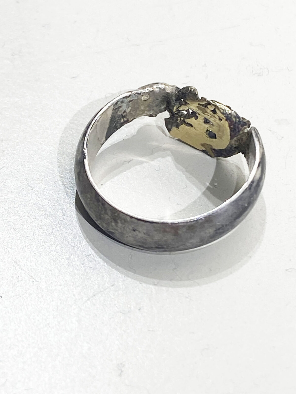 Pedra fera ringu
